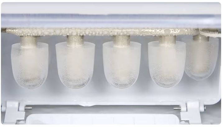 Ice maker machine