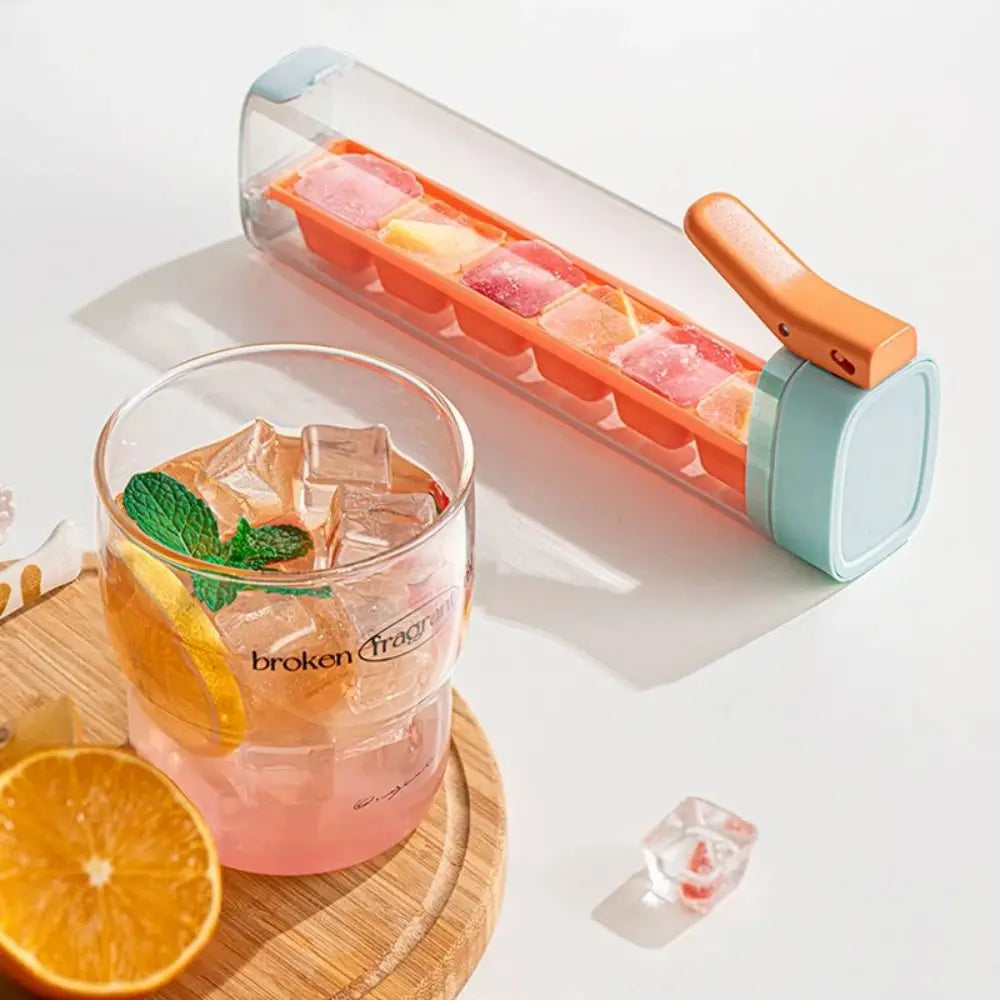 IceSphere Pro: Single-Handed 6-grid press for effortless ice hockey and cube making