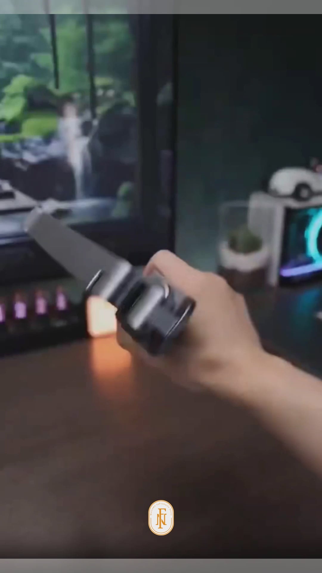 Load video: VersaGrip adjustable tablet and phone holder